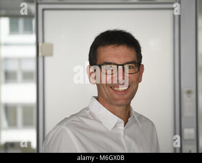 02 März 2018, Deutschland, Berlin: Martin Wikelski, Direktor des Max-Planck-Instituts für Ornithologie in Radolfzell. Foto: Soeren Stache/dpa Stockfoto