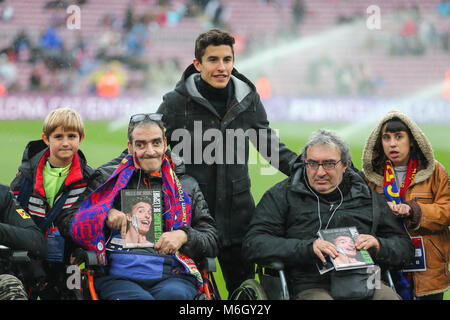 Barcelona, Spanien. 04 Mär, 2018. Marc Marquez, MotoGp-Fahrer vor dem Spiel zwischen dem FC Barcelona gegen Atletico Madrid, für die Runde 27 der Liga Santander, spielte im Camp Nou Stadion am 4. März 2018 in Barcelona, Spanien. Credit: Gtres Información más Comuniación auf Linie, S.L./Alamy leben Nachrichten Stockfoto