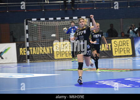 Bukarest, Rumänien - März 04, 2018: Handball Match zwischen CSM Bukarest und Midtjylland in der Hauptrunde der EHF Champions League 2017/18 in der Sala Polivalenta, Bukarest, Rumänien. Credit: Alberto Grosescu/Alamy leben Nachrichten Stockfoto