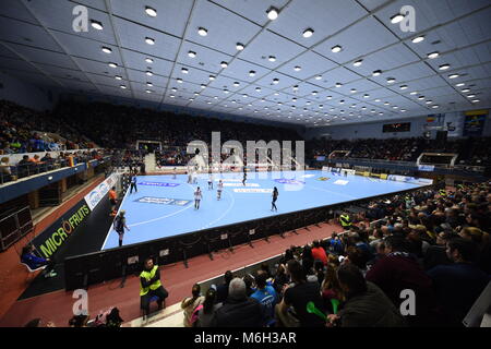 Bukarest, Rumänien - März 04, 2018: Handball Match zwischen CSM Bukarest und Midtjylland in der Hauptrunde der EHF Champions League 2017/18 in der Sala Polivalenta, Bukarest, Rumänien. Credit: Alberto Grosescu/Alamy leben Nachrichten Stockfoto