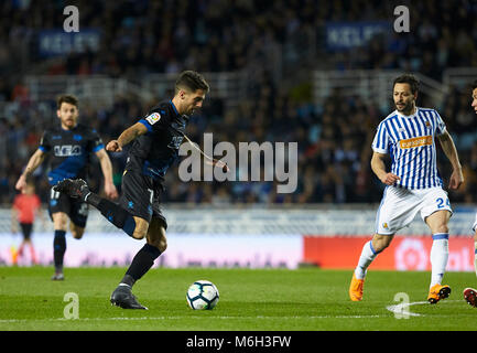 San Sebastian, Spanien. 04 Mär, 2018. (7) Ruben Sobrino (24) Alberto de La Bella während der spanischen La Liga Fußball Match zwischen Real Sociedad und Deportivo Alaves, Anoeta Stadium, in San Sebastian, Nordspanien, Sonntag, März. 04, 2018. Credit: Gtres Información más Comuniación auf Linie, S.L./Alamy leben Nachrichten Stockfoto