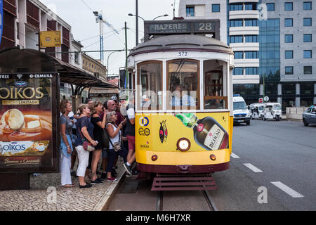 Martim Moniz - erste Stop der historischen Straßenbahn 28, der berühmteste Tour ist Lissabon. Portugal Stockfoto