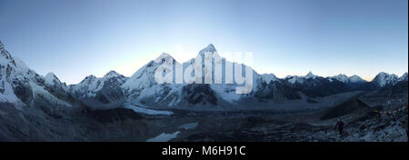 Blick auf den Everest Bereich im Morgengrauen von Kala Patthar, Gorak Shep, Everest Base Camp trek, Nepal Stockfoto