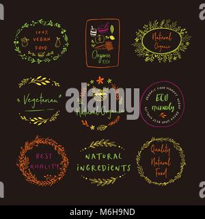 Bio, Ökologie, Bio-Logos und Symbole, Etiketten, Tags. Hand gezeichnet Bio gesund essen Abzeichen, Rohstoff, vegan eingestellt Stock Vektor