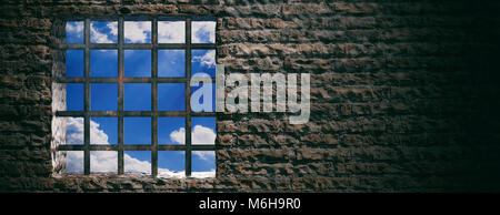 Haft, Gefängnis Fenster mit rostigen Bars und blauer Himmel Blick auf Mauer Hintergrund. Banner, Platz für Text. 3D-Darstellung Stockfoto