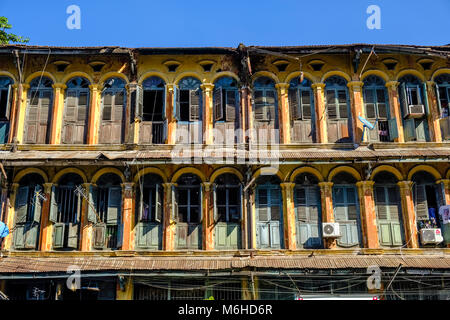 Die Fassade eines kolonialen Gebäude im Zentrum der Stadt Stockfoto