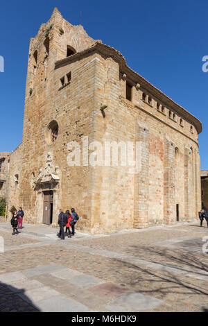 Alte Kirche im Dorf Pals. Der Name der Kirche Sant Pere de Pals. Die Provinz Girona in Spanien. Sie begann im Jahre 1222 zu errichten. Stockfoto