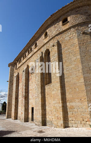 Alte Kirche im Dorf Pals. Der Name der Kirche Sant Pere de Pals. Die Provinz Girona in Spanien. Sie begann im Jahre 1222 zu errichten. Stockfoto