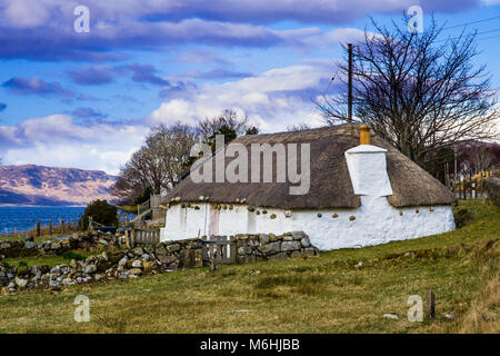 Eine traditionelle Blackhouse auf Isle Of Skye. Stockfoto