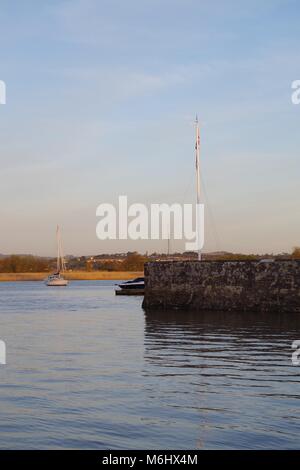 Sonnenaufgang über dem Exe Estuary, Bowling Green Marsh, Bath, Exeter, Devon, Großbritannien. Natürliche Ruhe an einem Frühlingsmorgen, April, 2016. Stockfoto