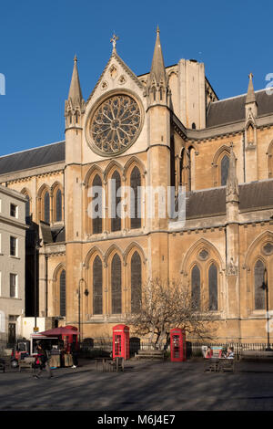 Kirche von Christus, dem König, Byng Place, Bloomsbury, London, UK Stockfoto
