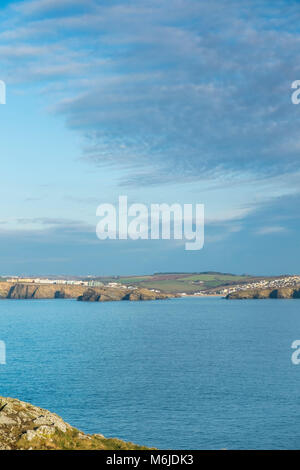 Die Aussicht von den Towan Kopf über die Bucht von Newquay in Richtung Porth in Newquay Cornwall. Stockfoto