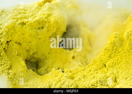 Schwefel Formationen, White Island Volcano, Bay of Plenty, Neuseeland Stockfoto