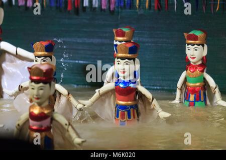 Traditionelle vietnamesische Marionetten im Golden Dragon Water Puppet Theatre in Ho Chi Minh City, Vietnam Stockfoto