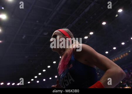 Birmingham, Großbritannien. 3 Mär, 2018. IAAF World Indoor Championships. Sandi Morris (USA) spricht mit ihrem Trainer während der Pole Vault Finale bei den IAAF World Indoor Championships 2018 Credit: Ben Stand/Alamy leben Nachrichten Stockfoto