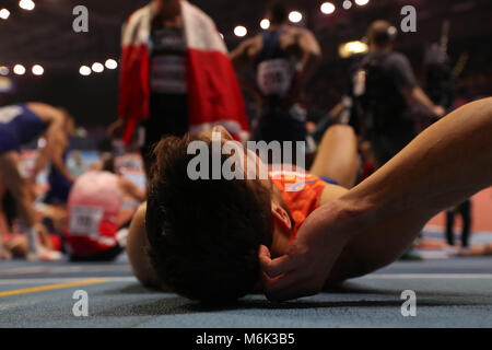 Birmingham, Großbritannien. 3 Mär, 2018. IAAF World Indoor Championships. Eine niederländische Athleten auf der Strecke liegt nach den Siebenkampf. Credit: Ben Stand/Alamy leben Nachrichten Stockfoto