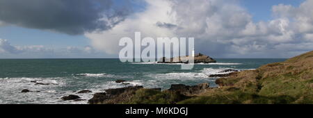 Blick über die Bucht zu Godrevy Island Stockfoto