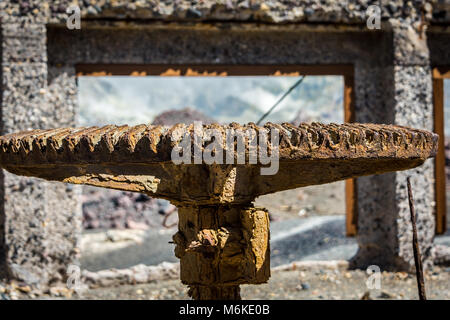 Alte Schwefel Grubenbaue White Island Volcano, Bay of Plenty, Neuseeland Stockfoto