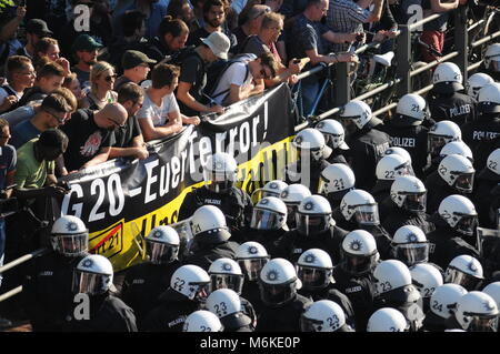 Anti-G20-Demo, Willkommen ti die Hölle, in Hamburg, Deutschland Stockfoto