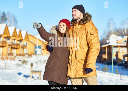 Paar beim Winter Tag Stockfoto