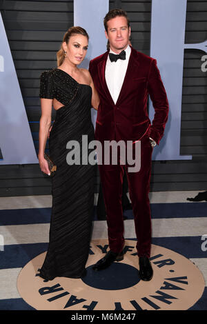 Armee Hammer und Elizabeth Chambers auf der Vanity Fair Oscar Partei anreisen, statt in Beverly Hills, Los Angeles, USA. Stockfoto