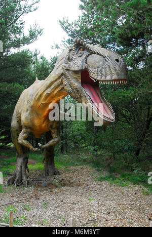 Volle Größe Modell der Tyrannosaurus rex Dinosaurier in Dinosaur Park im Löwenpark in Givskud, Dänemark. August 8 2015. Givsud Zoo ist einer der größten Tour Stockfoto