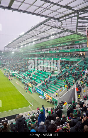 Die Leute, die ein Spiel der österreichischen Bundesliga In der Allianz Stadion in Wien vor dem Fußballspiel Rapid Wien vs Sturm Graz. Stockfoto