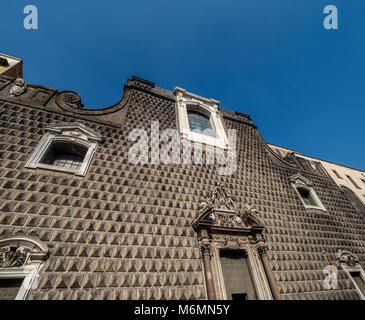 Die Kirche Gesù Nuovo, Neapel, Italien. Stockfoto