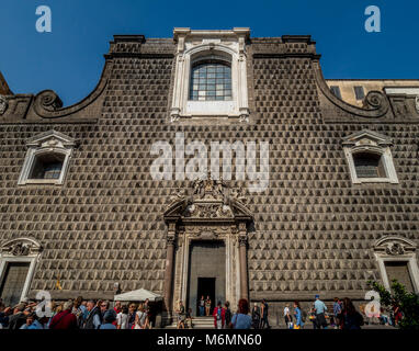 Die Kirche Gesù Nuovo, Neapel, Italien. Stockfoto