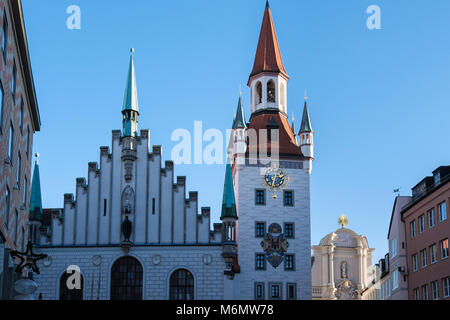 St. Peter Katholische Kirche Uhrturm auf dem Marienplatz, München, Bayern, Deutschland, Europa Stockfoto