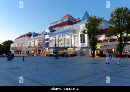 Haffner Einkaufszentrum, Bohaterow Monte Cassino Straße, Hauptstraße und große touristische Attraktion "onciak'. Sopot, pommerschen Provinz, Pol Stockfoto