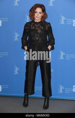 Sarah Greene besucht die 68. Berlinale Internationale Filmfestspiele Berlin photocall Schwarz 47 in Berlin. 16. Februar 2018 © Paul Treadway Stockfoto