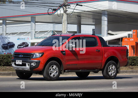 CHIANG MAI, THAILAND - 25. JANUAR 2018: Private Pickup Auto, Ford Ranger. Auf der straße Nr. 1001, 8 km von Chiang Mai City. Stockfoto