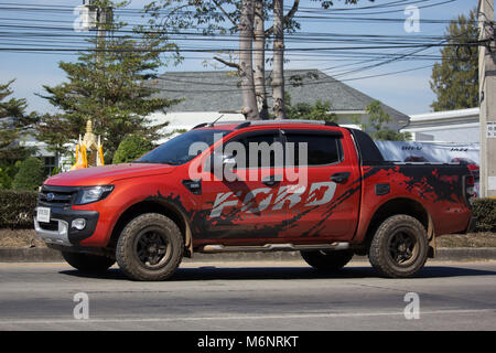 CHIANG MAI, THAILAND - 25. JANUAR 2018: Private Pickup Auto, Ford Ranger. Auf der straße Nr. 1001, 8 km von Chiang Mai City. Stockfoto