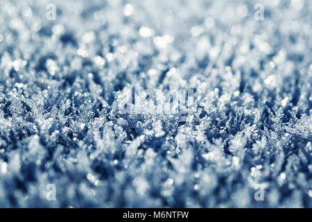 Schönen natürlichen Hintergrund von geschnitzten shiny Blue Frost Kristalle Stockfoto