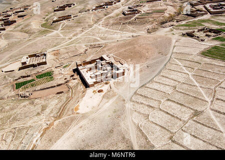 Luftbild von kleinen Dörfern zwischen Kabul und Ghazni in Afghanistan Stockfoto