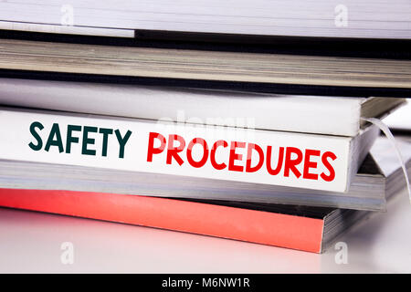 Wort, Schrift, Sicherheitsverfahren. Business Konzept für Unfall Risikopolitik auf dem Buch der weiße Hintergrund geschrieben. Stockfoto