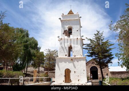 Glockenturm von San Lucas im Dorf Toconao, Atacama-Wüste, Chile Stockfoto