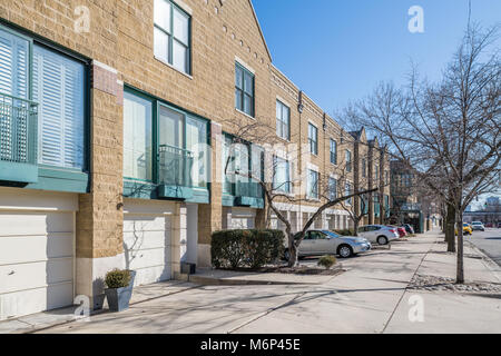 Post-modernistische Apartmentanlage in der Altstadt Nachbarschaft Stockfoto