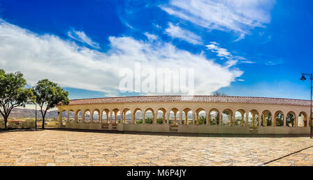 Blick auf Platz in Sucre durch Kloster de La Recoleta in Bolivien Stockfoto