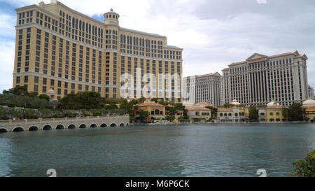 Las Vegas, Nevada - ca. 2017: Bellagio Hotel casino Tag außen Foto. Berühmte Wasserspiele vor Gebäude am Las Vegas Boulevard strip Stockfoto