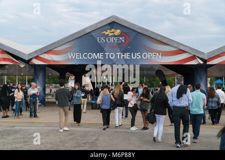 New York City, ca. 2017: Eingang zur US Open Tennis Turnier in Flushing Queens Stadion Stockfoto