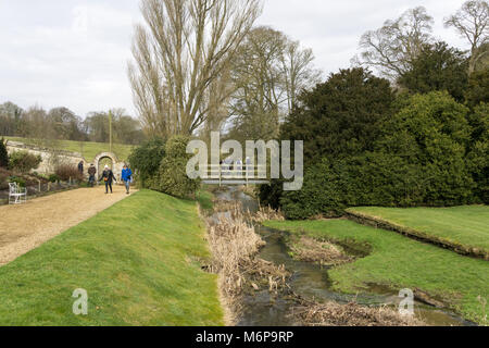 Blick über Easton ummauerten Gärten im Winter; in der Nähe von Grantham, Lincolnshire, Großbritannien Stockfoto