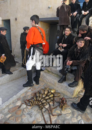 Mamoiada, Sardinien. Mammuthones traditionellen Karneval Stockfoto