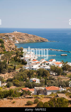 Korthi Bucht und Ormos Korthiou Village, Insel Andros, Kykladen, Ägäis, Griechenland, Europa Stockfoto