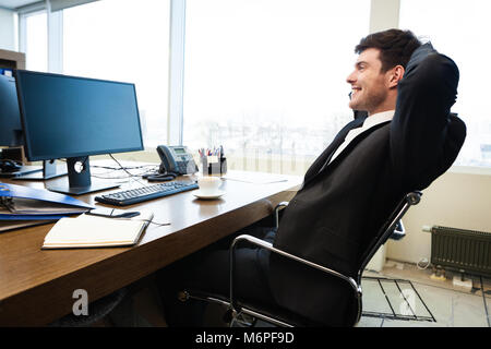 Jungunternehmer im Büro Stockfoto