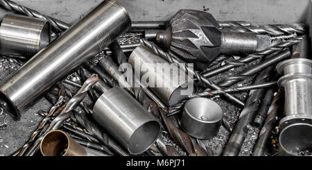 Vintage antik automotive Maschine Shop Sortiment von Bohrer und Entgrater mit Rohr aus rostfreiem Stahl. Stockfoto