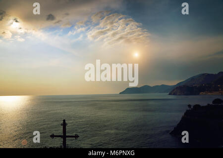 Malerischen Manarola Sonnenuntergänge Stockfoto
