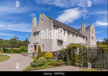 Das Hill House in oberen Colquhoun St Helensburgh, Schottland Großbritannien entworfen vom berühmten schottischen Architekten Charles Rennie Mackintosh mit formalen Gärten Stockfoto