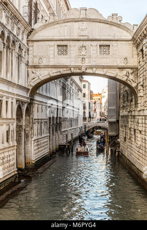 Seufzerbrücke bei Doge's Palace, Venedig, Italien Stockfoto